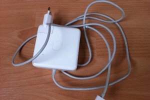 Apple Netzteil MagSafe Power Adapter 85W